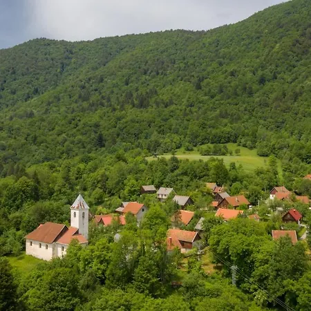 Charming House In Velika Lesnica