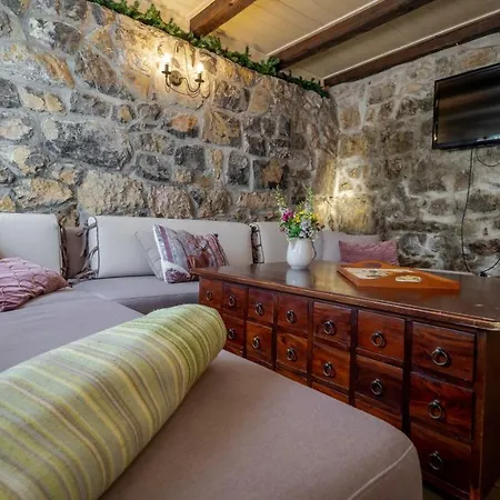 Charming House In Velika Lesnica Mala Lesnica