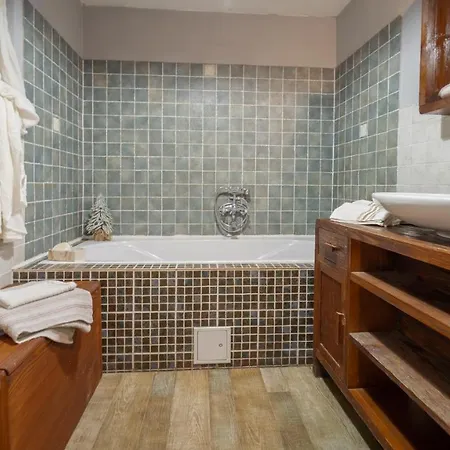 Charming House In Velika Lesnica *