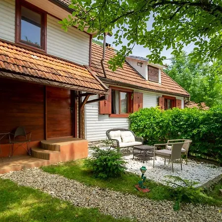 Charming House In Velika Lesnica