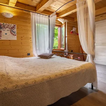 Charming House In Velika Lesnica *